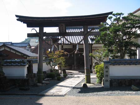 織田神社.jpg