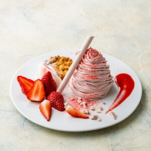 苺のしぼりたてモンブラン